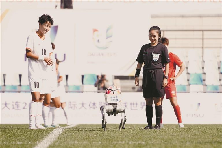 联足球世界, 尔大学, 澳大利亚悉