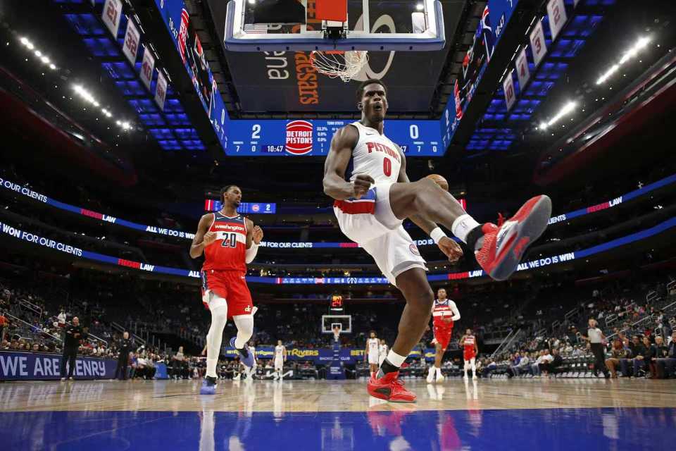 队扩大, 场季前赛输 队扩大, 场季前赛输